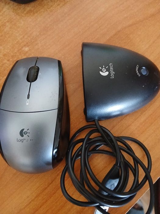 Mouse... Logitech