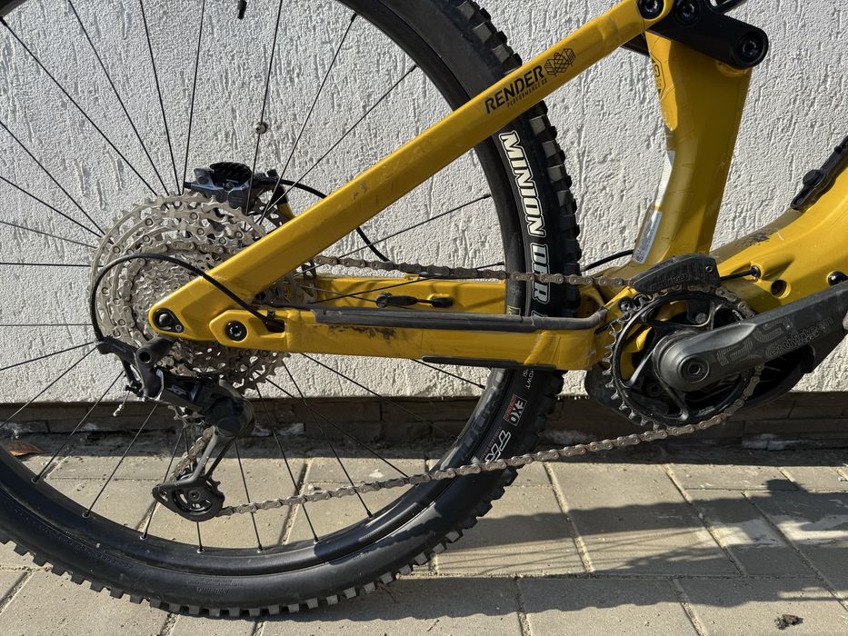 Radon Render 9.0 625 Carbon - marime L
