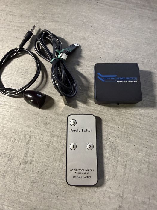 Comutator audio optic digital SPDIF TOSLINK