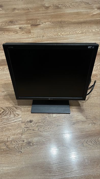 Монитор LG рабочий