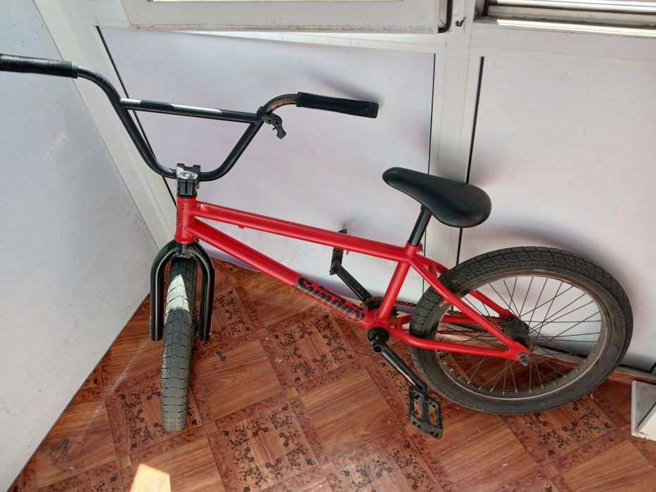 Продам трюковой  велосипед  BMX Sunday