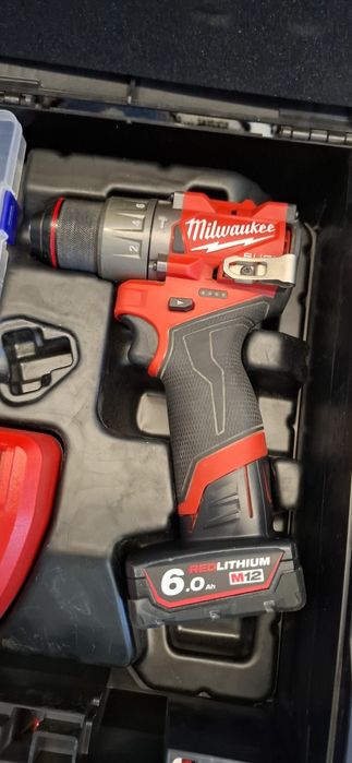 Милуоки шурупавёрт и импакт оригинальный инструмент новый.