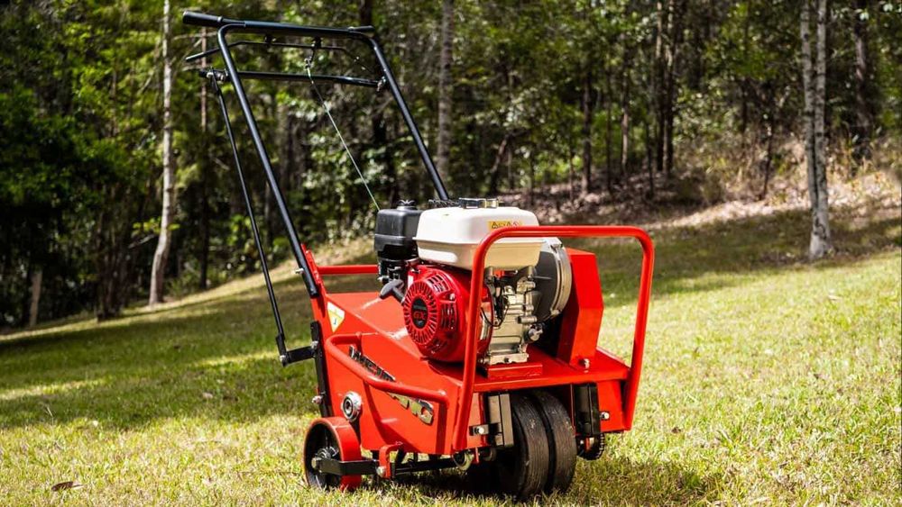 Aerator profesional pentru gazon (aerare gazon)