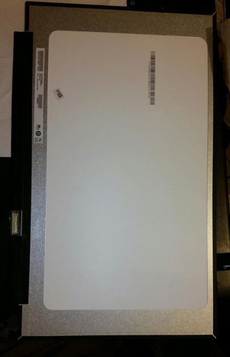 Продам матрицу 15.6  диагонали