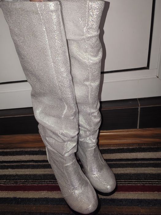 Дамски сребристи ботуши