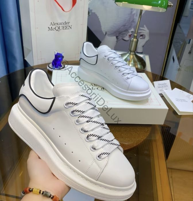 Alexander McQueen White/White Black Sneakers Full Box Verificare Colet