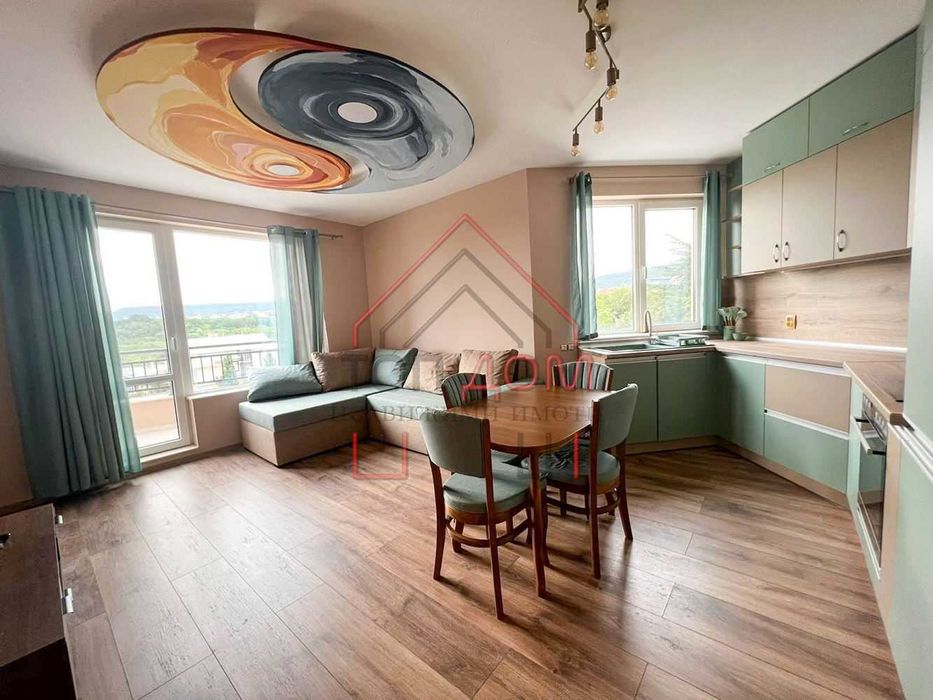 Дава се под наем Двустаен апартамент в к.к. Св.Св. Константин и Елена - 65 кв.м за 612 € - Снимка #1