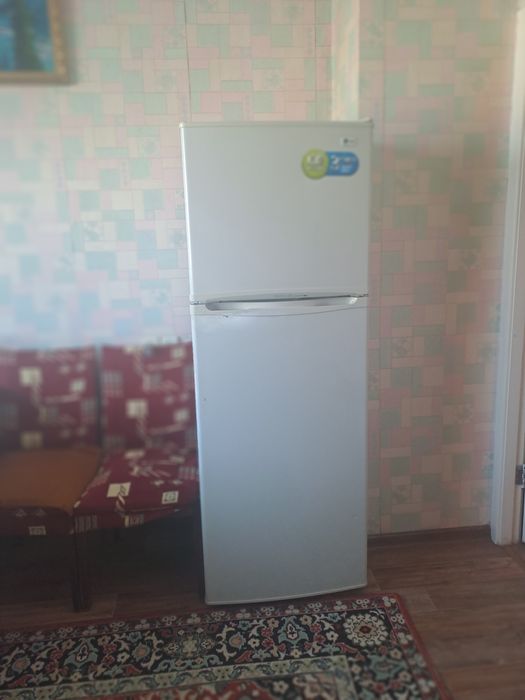 Холодильник  2х камерный, LG