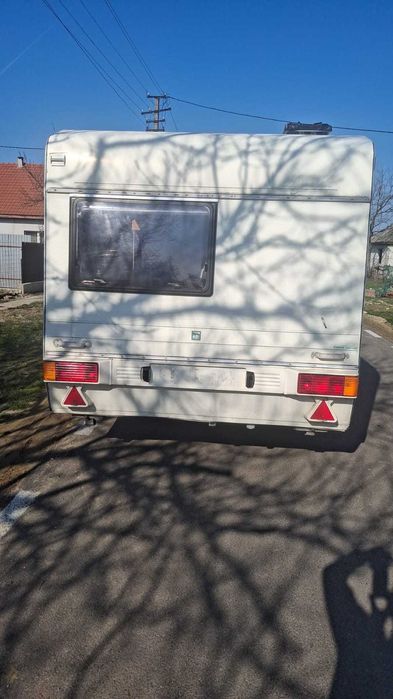 Rulota Adria pentru 4 persoane mobilata si utilata