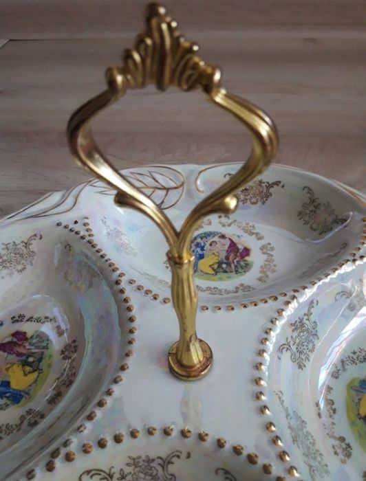 Менажница с ручкой