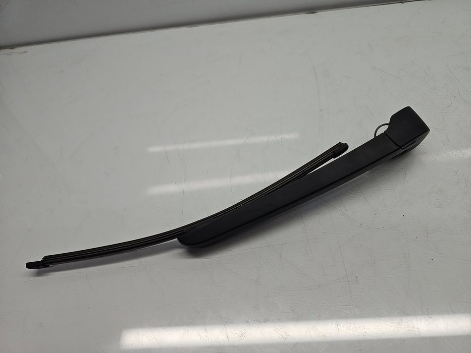 Brat stergator haion AUDI Q2 (GAB) [ Fabr 2016-prezent] OEM