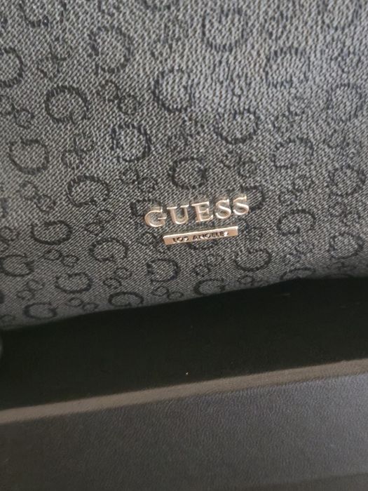 Guess оригинална дамска раница