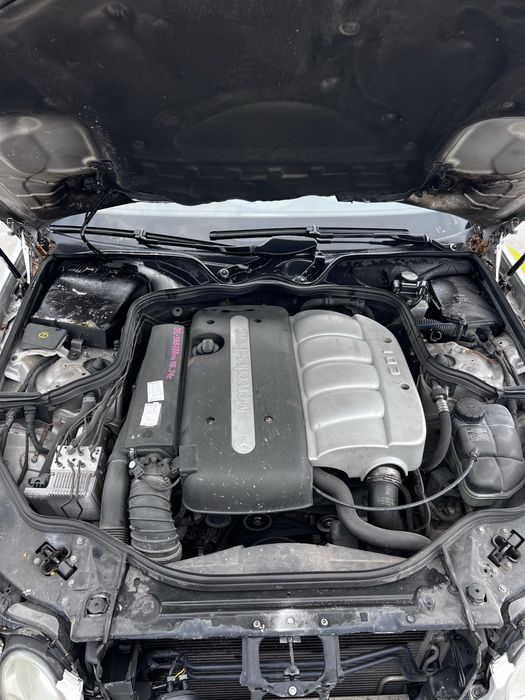 Mercedes Benz E 220