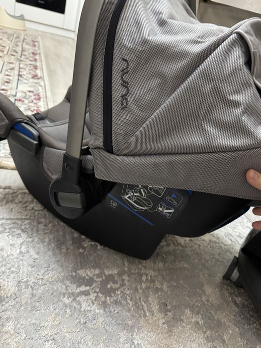 Автокресло Nuni