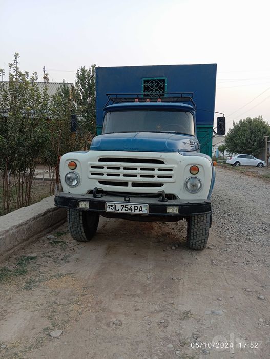 Zil 138 Ural matori beskamer balonlar