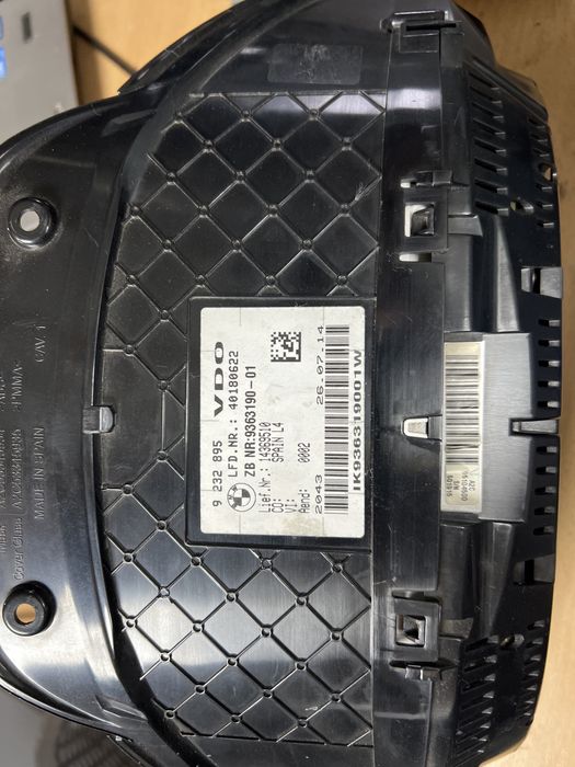 Ceasuri f30 6WA si headup display