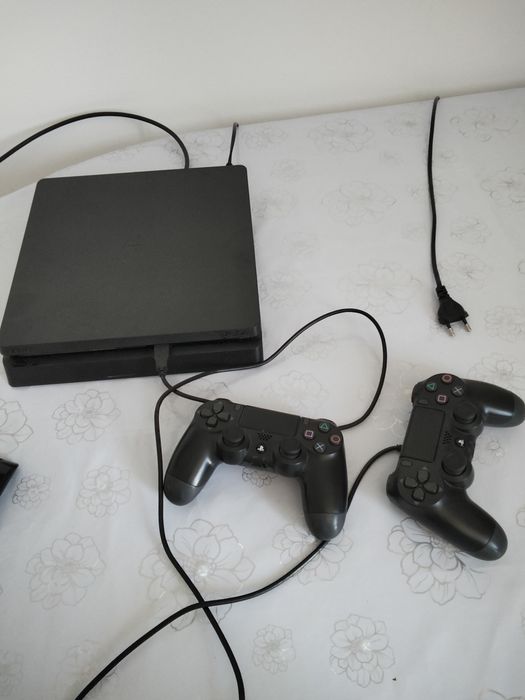 Продам Sony playstation 4 slim
