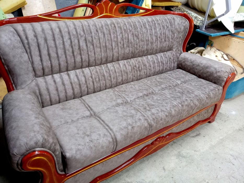 Ремонт и реставрация старый мягкий мебели