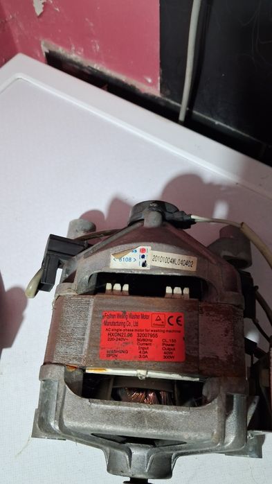 Продам стиральную машину.