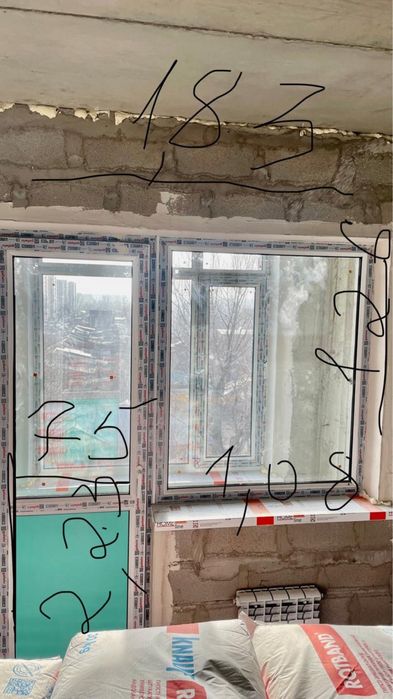 Пластиковое окно с дверью