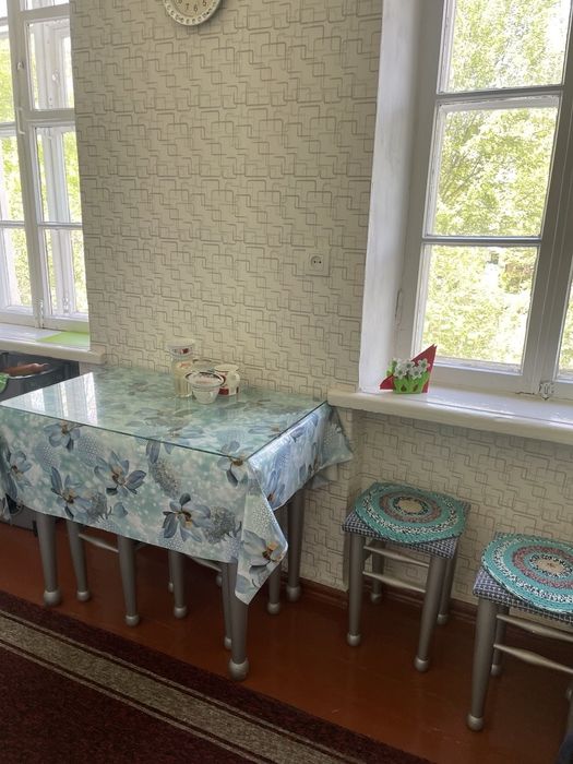 Ижарага Чирчик центральный бозор олдида, атрофда барча инфраструктура