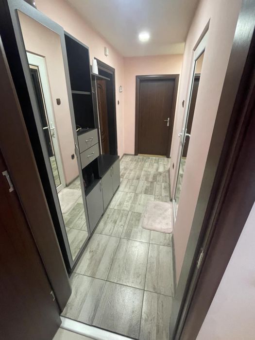 Продава се Двустаен апартамент в Шумен, Тракия - 73 кв.м за 1397 €/кв.м - Снимка #3