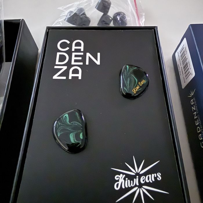Casti Kiwi Ears Cadenza noi + dopuri Comply Foams