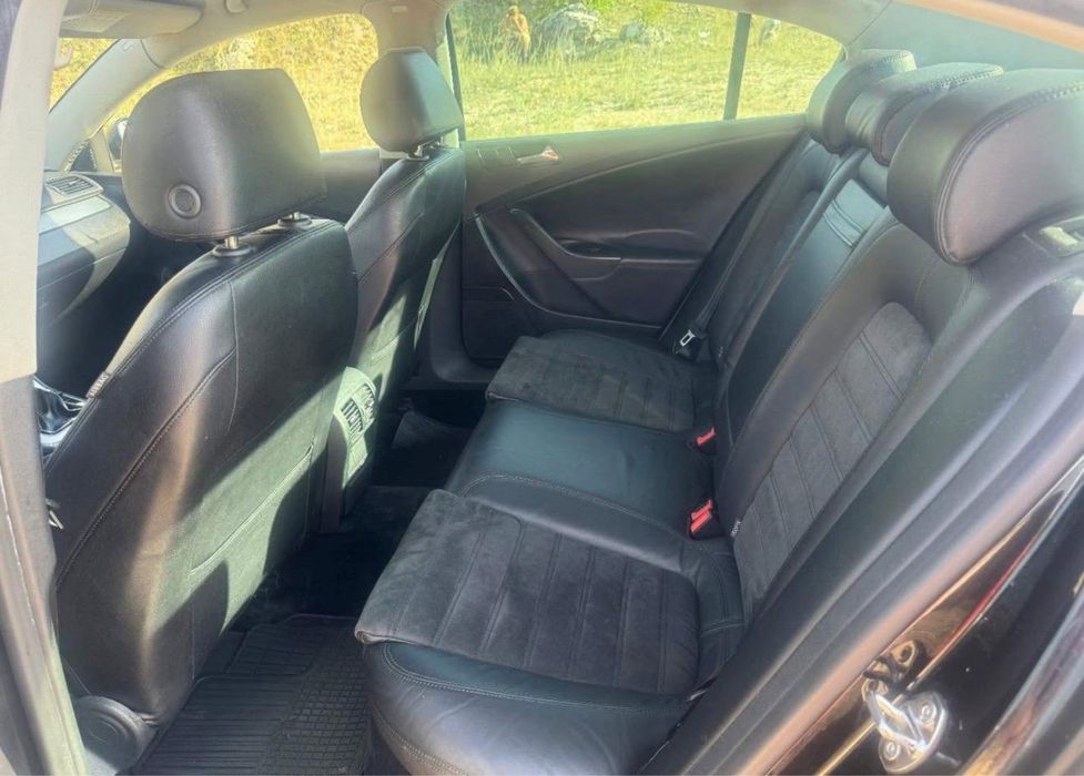 Volkswagen Passat 2.0 FSI Negru Berlină Benzină-GPL Xenon Navigație