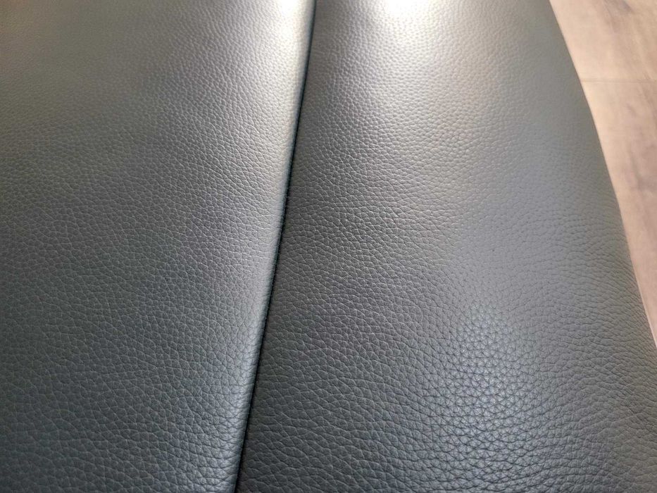 Тюркоазена кожена табуретка