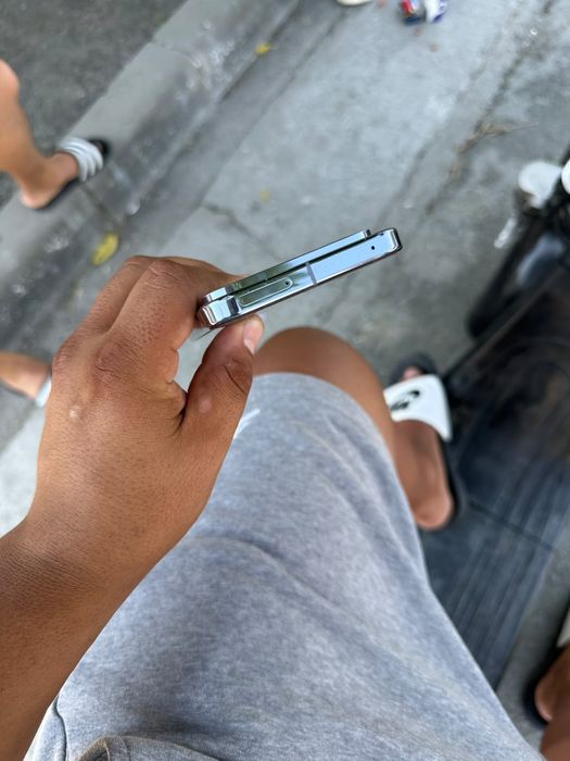 Vând schimb google pixel 10 pro xl