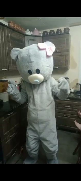 Продам костюмы праздничные