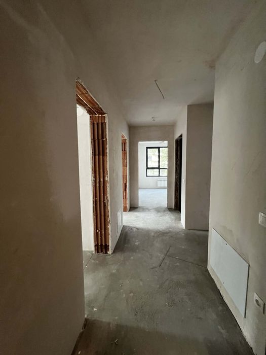 От собственик: тристаен апартамент в луксозна сграда – кв. Надежда 2