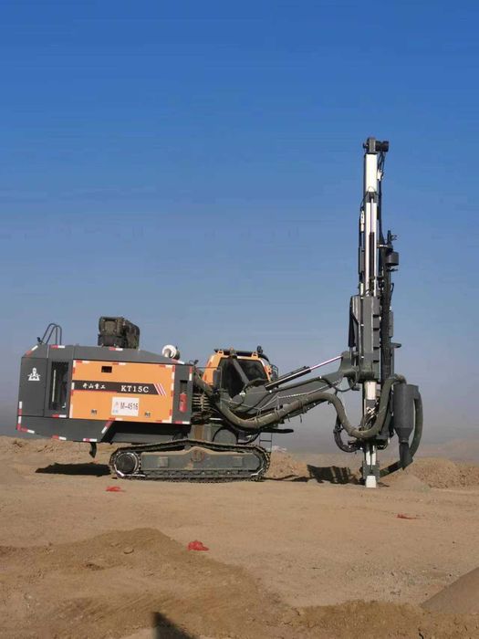 Интегрированная буровая установка KT15C для открытых разработок