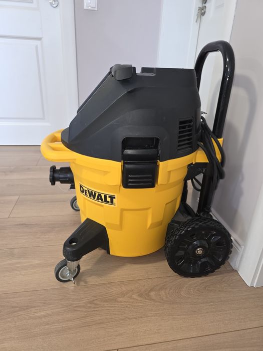 Aspirator profesional DeWALT DWV902M Clasa M - 1400W / 38L