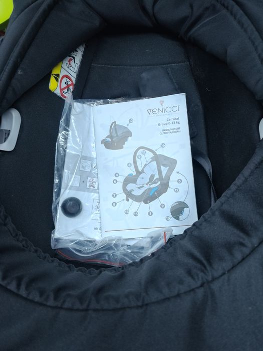 Cărucior Venicci 3 în 1