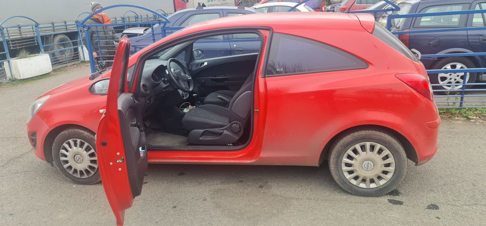 Vând Opel Corsa D