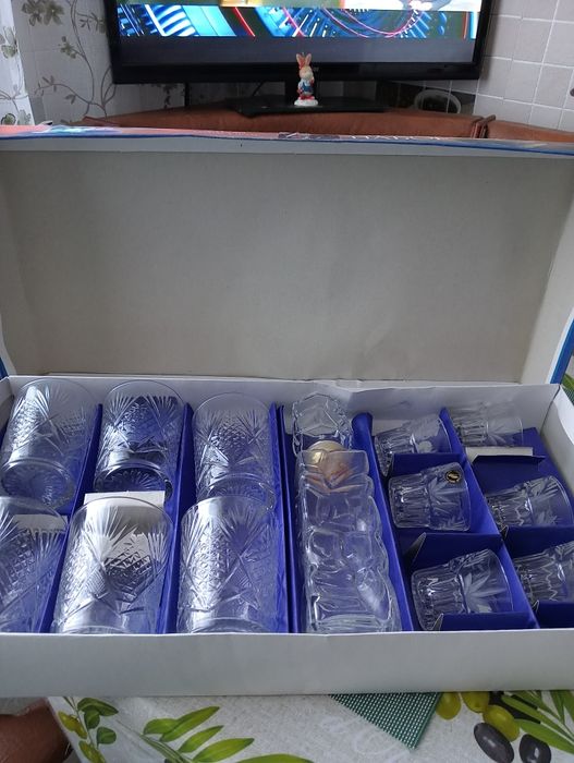 Продам набор стнкло- хрусталь