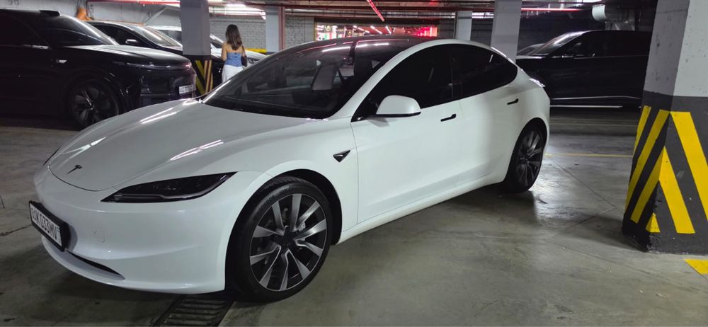 Tesla Model 3 long range