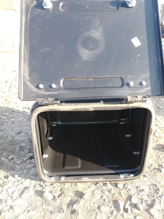 Продам ящик инструментальный