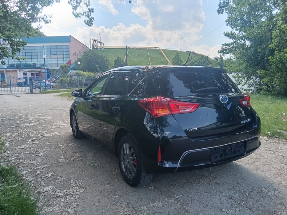Toyota Auris Hybrid