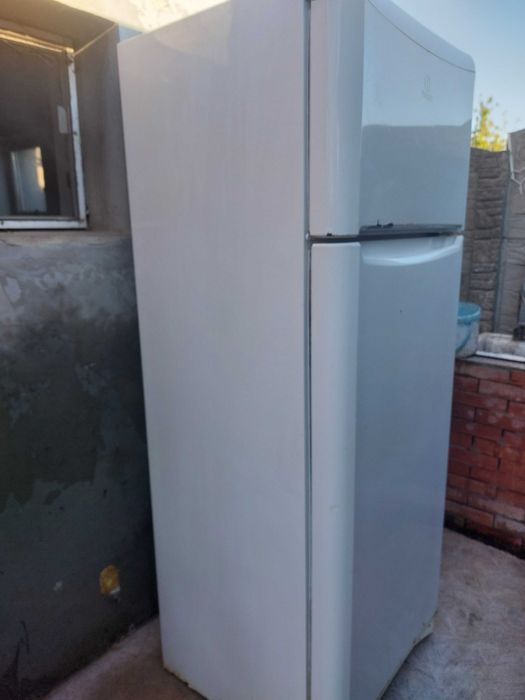 Frigider Indesit perfecta stare de functionare
