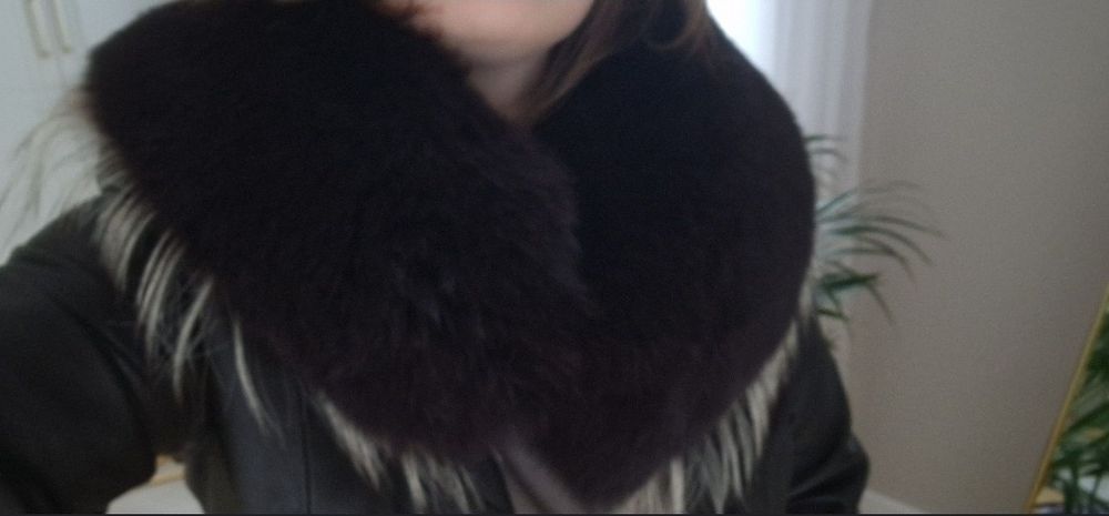 Haina de piele cu guler d8n blana naturala