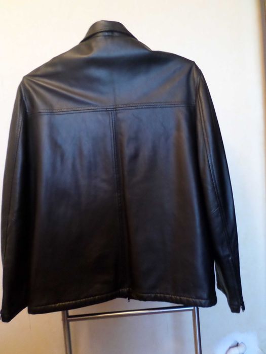 Geacă din piele naturală - model motociclist - Prețul este negociabil