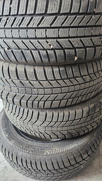 Continental 215/65 R17 99T  iarnă