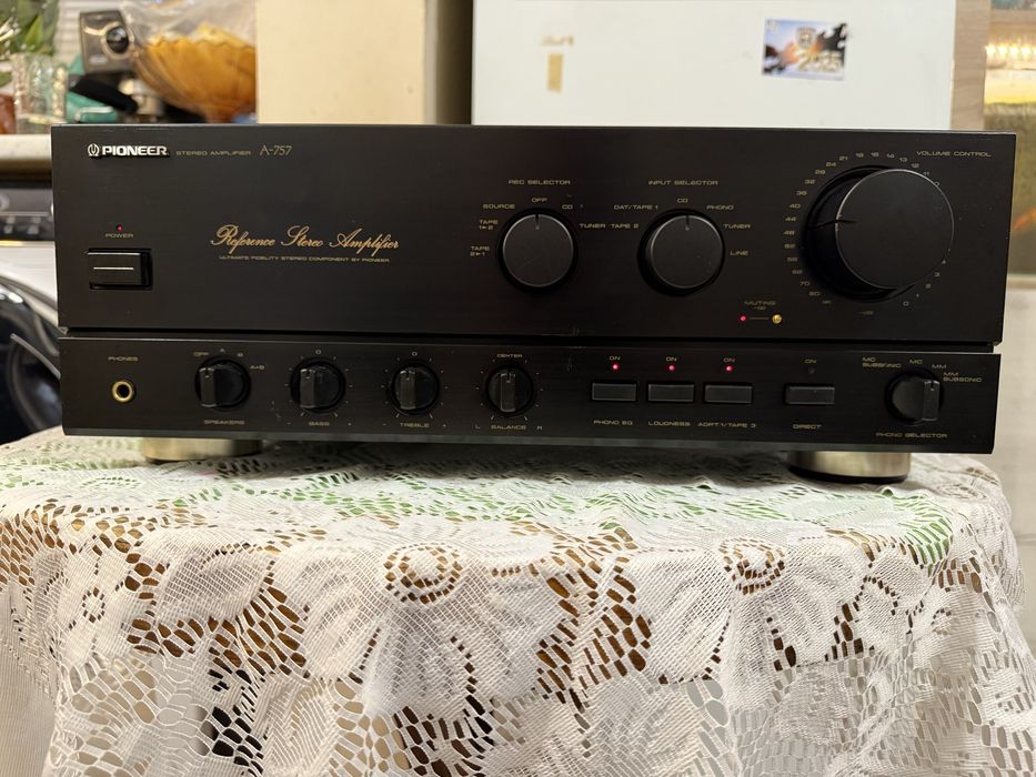 Pioneer A-757 Качествен стерео усилвател