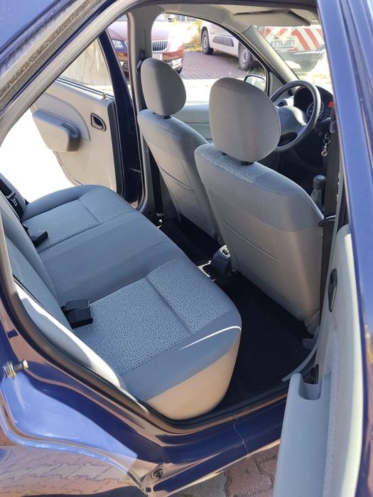 Dacia Logan Vând Dacia Logan 1.4 benzină 99000km,unic proprietar