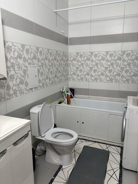 Продам квартиру. 2 комн 100 кв