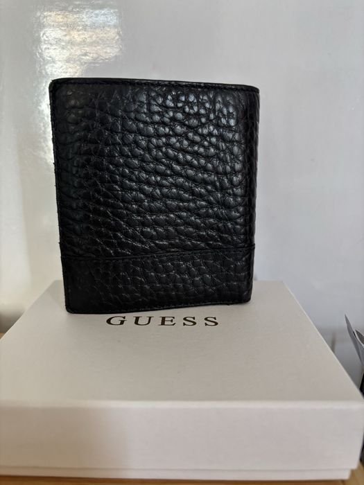 Мъжко портмоне Guess