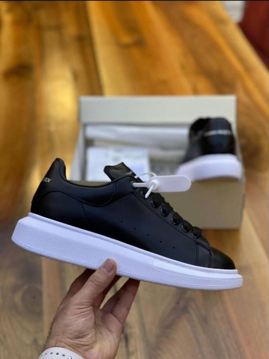 Alexander McQueen 36-44,avem multe modele pe stoc