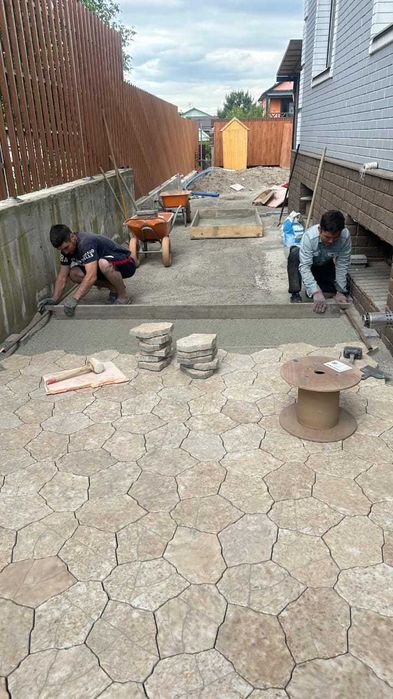 Укладка тротуарной плитки